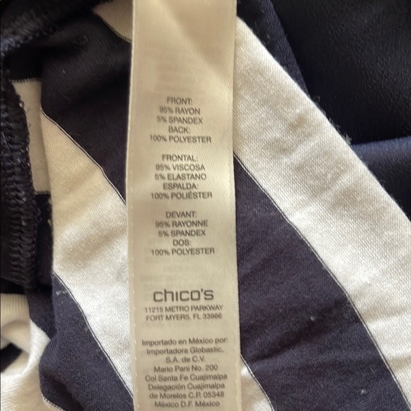 Chico's size 0 (fits like a Medium) Striped Navy Blue and White Women's Top - Picture 9 of 10